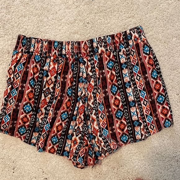 Red, orange and blue and black  Aztec print shorts from FOREVER 21, size small - Picture 1 of 2